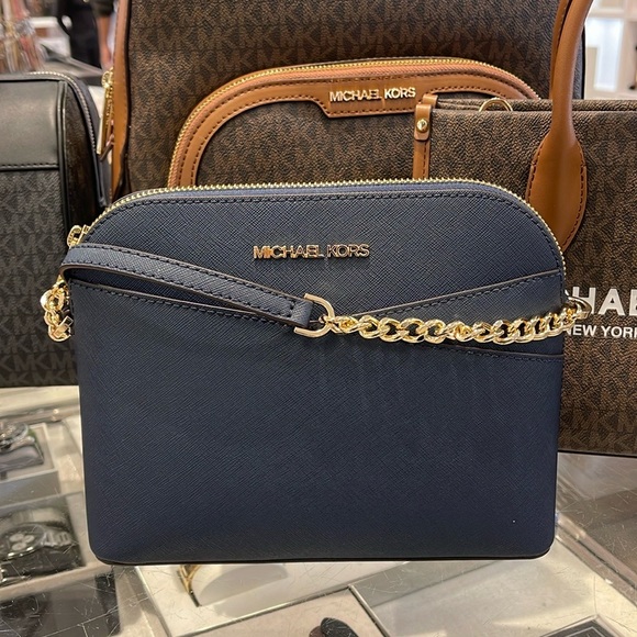 MICHAEL KORS
Jet Set Travel Medium Dome Crossbody Bag
Navy
NWT - Picture 16 of 16